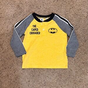 GAP Marvel Yellow and Gray Batman Toddler Shirt, size 12-18 month.
